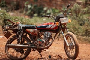 La ferme à moto, entre tradition rurale et passion mécanique